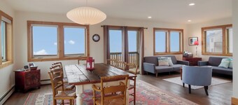 Maple at Lake Bluff Preserve-Spectacular Lake Michigan Views-Sleeps 12