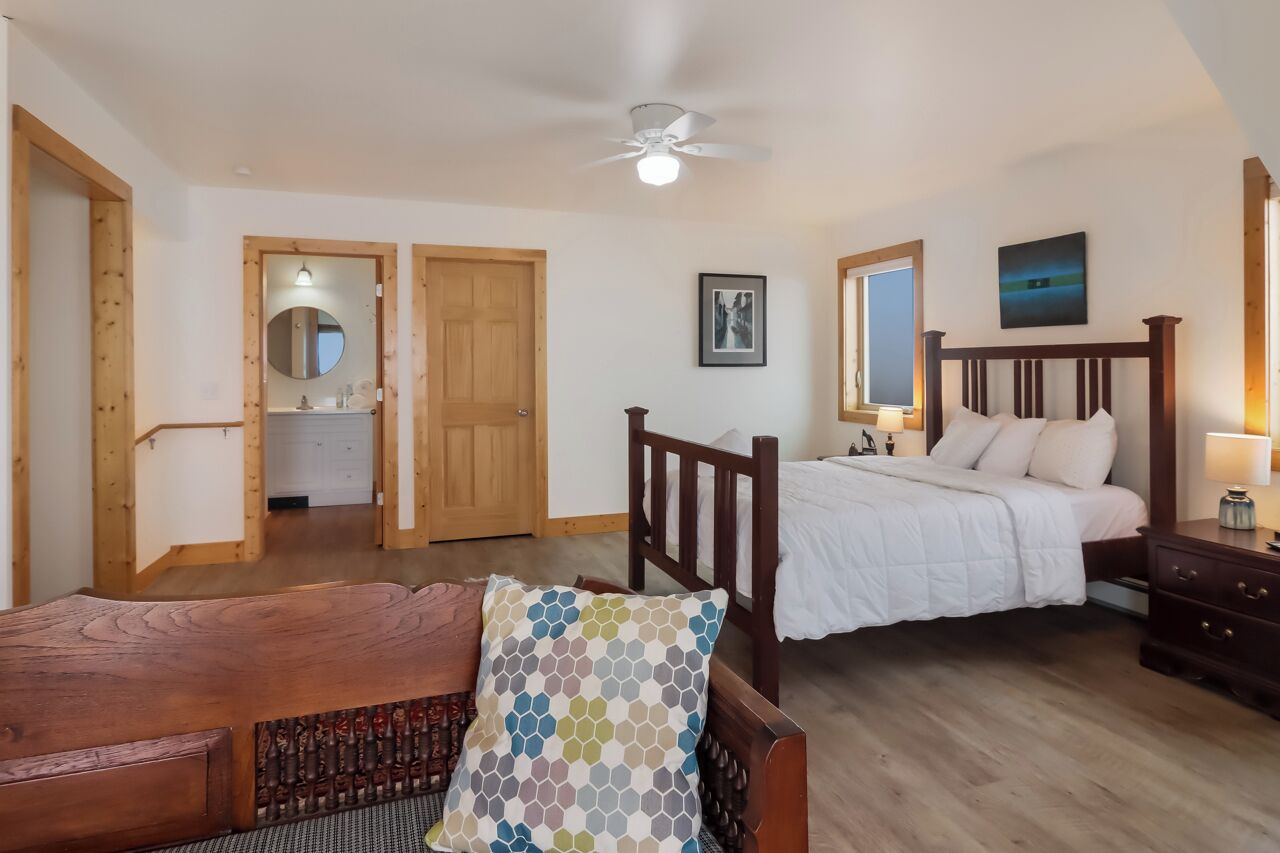 4 室のベッドルーム、アイロン / アイロン台、WiFi、ベッドシーツ