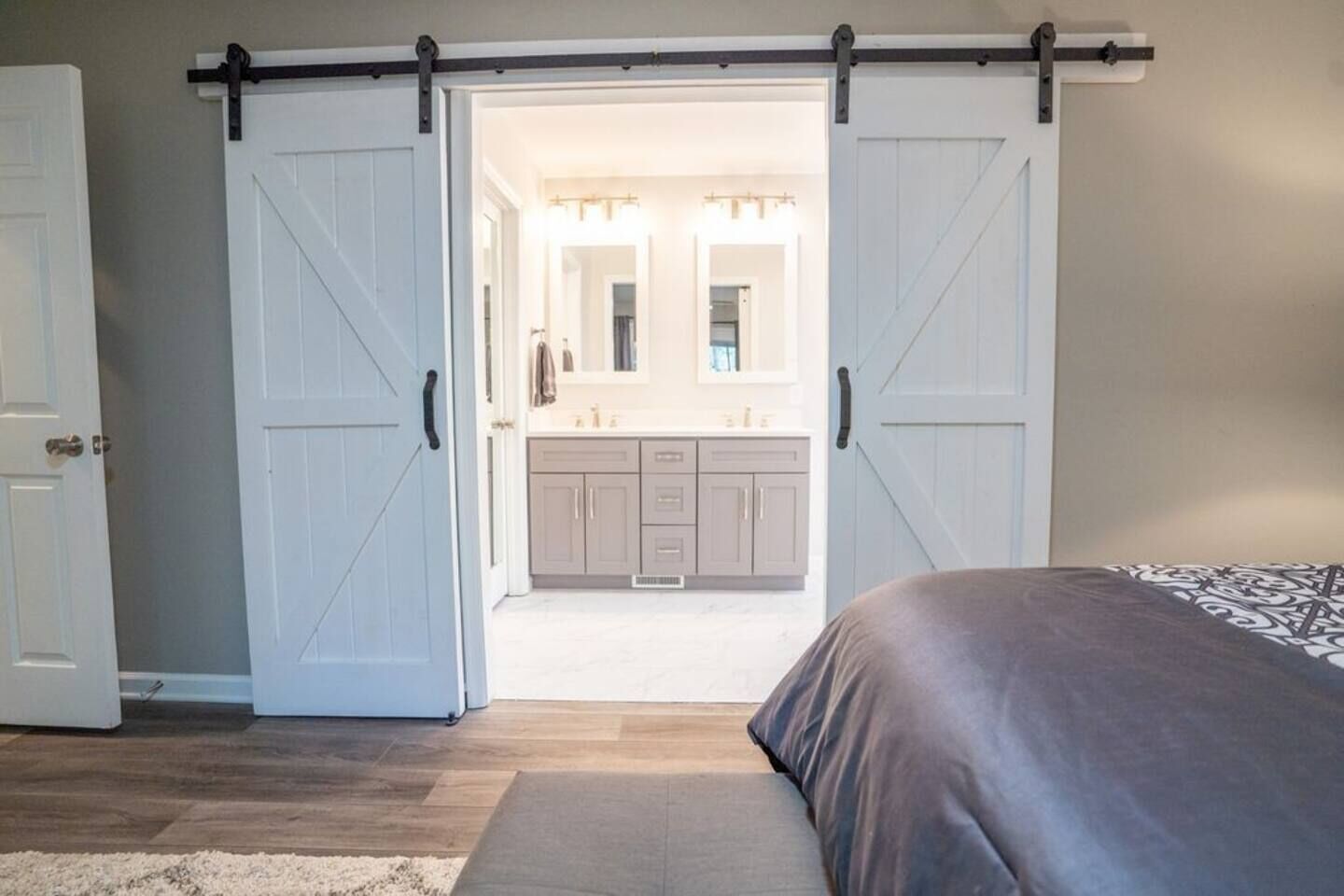 4 chambres, bureau, fer et planche à repasser, Wi-Fi gratuit