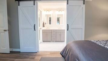 4 chambres, bureau, fer et planche à repasser, Wi-Fi gratuit