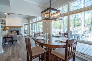 Dining - Xmas Available! Reynolds Lakefront & Golf w/kayaks (Greensboro)