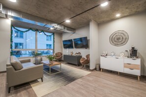 Property amenity - Wrigley Suites (Chicago)