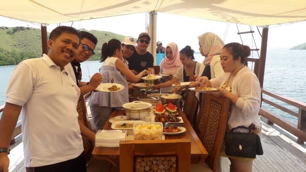 朝食 (オーダー形式)、毎日提供 (無料)