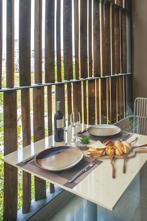 Appartement, 1 trĂšs grand lit, vue sur la ville | Balcon