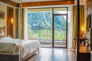 Desk, blackout curtains, free WiFi, bed sheets