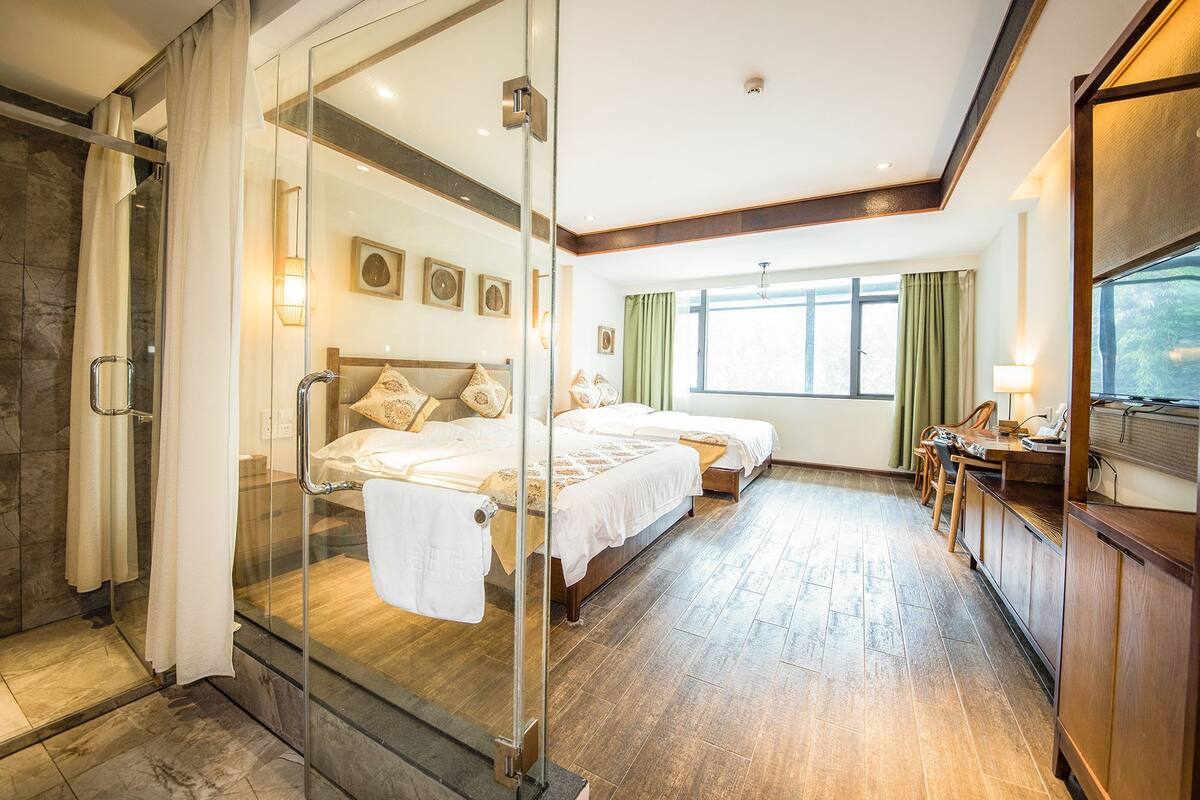 Desk, blackout curtains, free WiFi, bed sheets