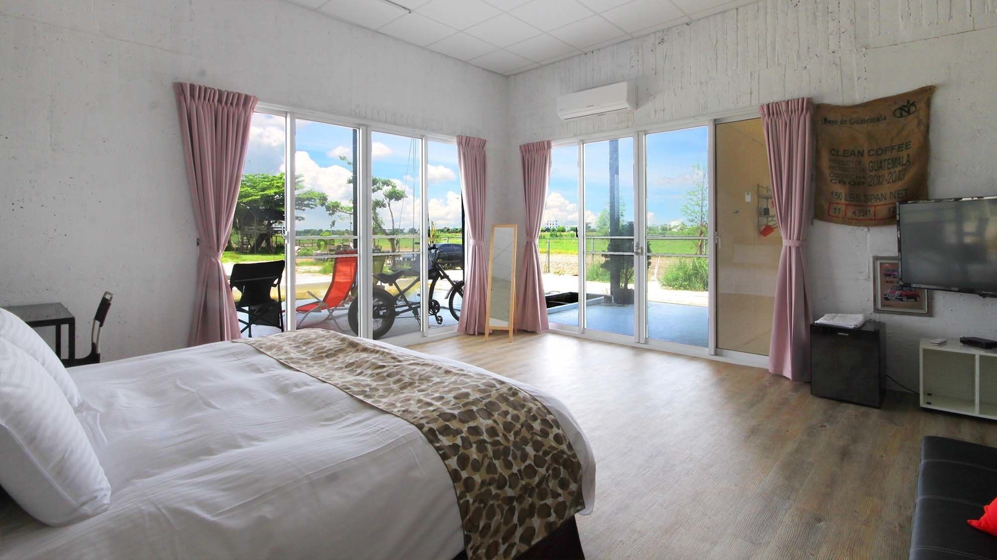 Standaard tweepersoonskamer, 1 tweepersoonsbed, niet-roken | Een bureau, verduisterende gordijnen, gratis wifi, beddengoed