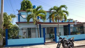 Mặt tiền nơi lưu trú