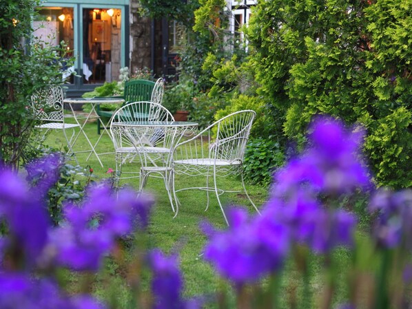 Garden - Petit Hotel & Restaurant Old Age (Hokuto)