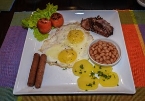 Free daily local cuisine breakfast - Ella Red Rock (Ella)
