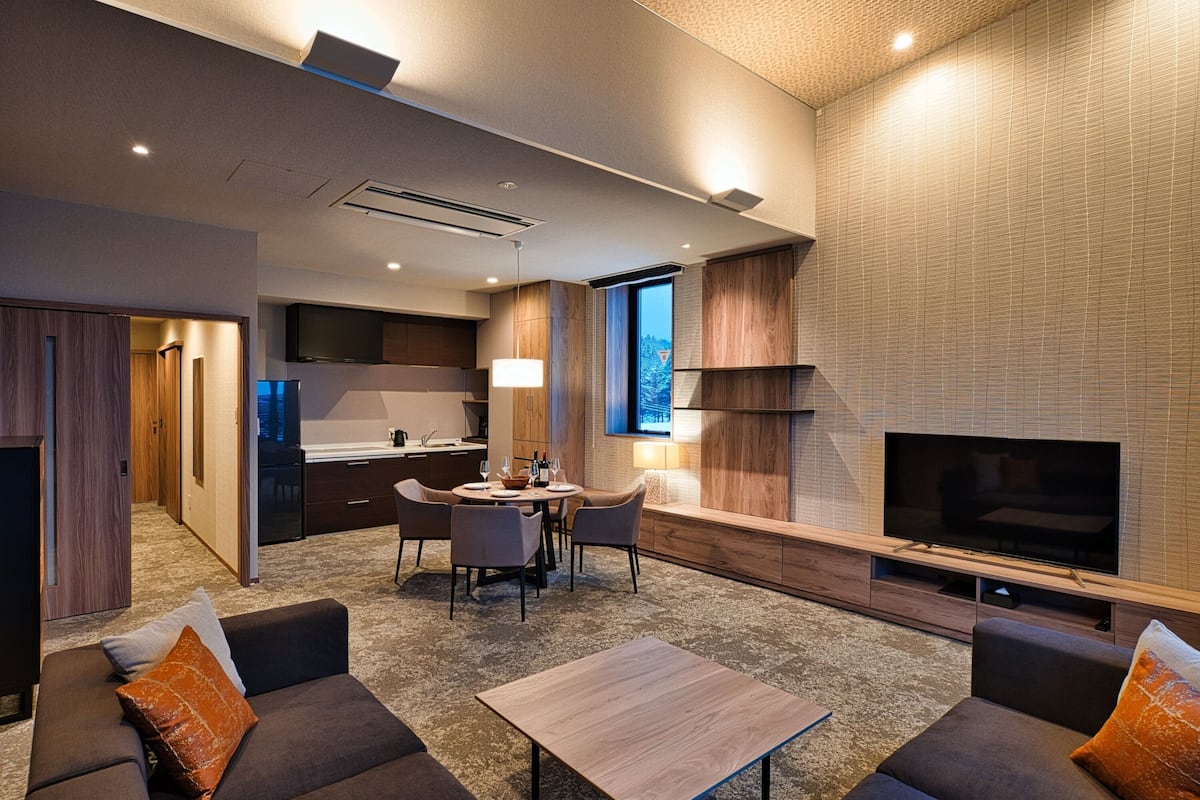 suite room | living area