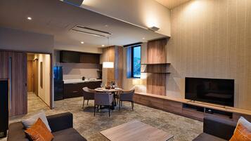 Suite Room | Living area