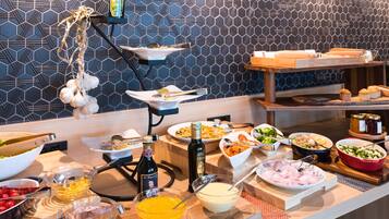 Daily buffet breakfast for a fee
