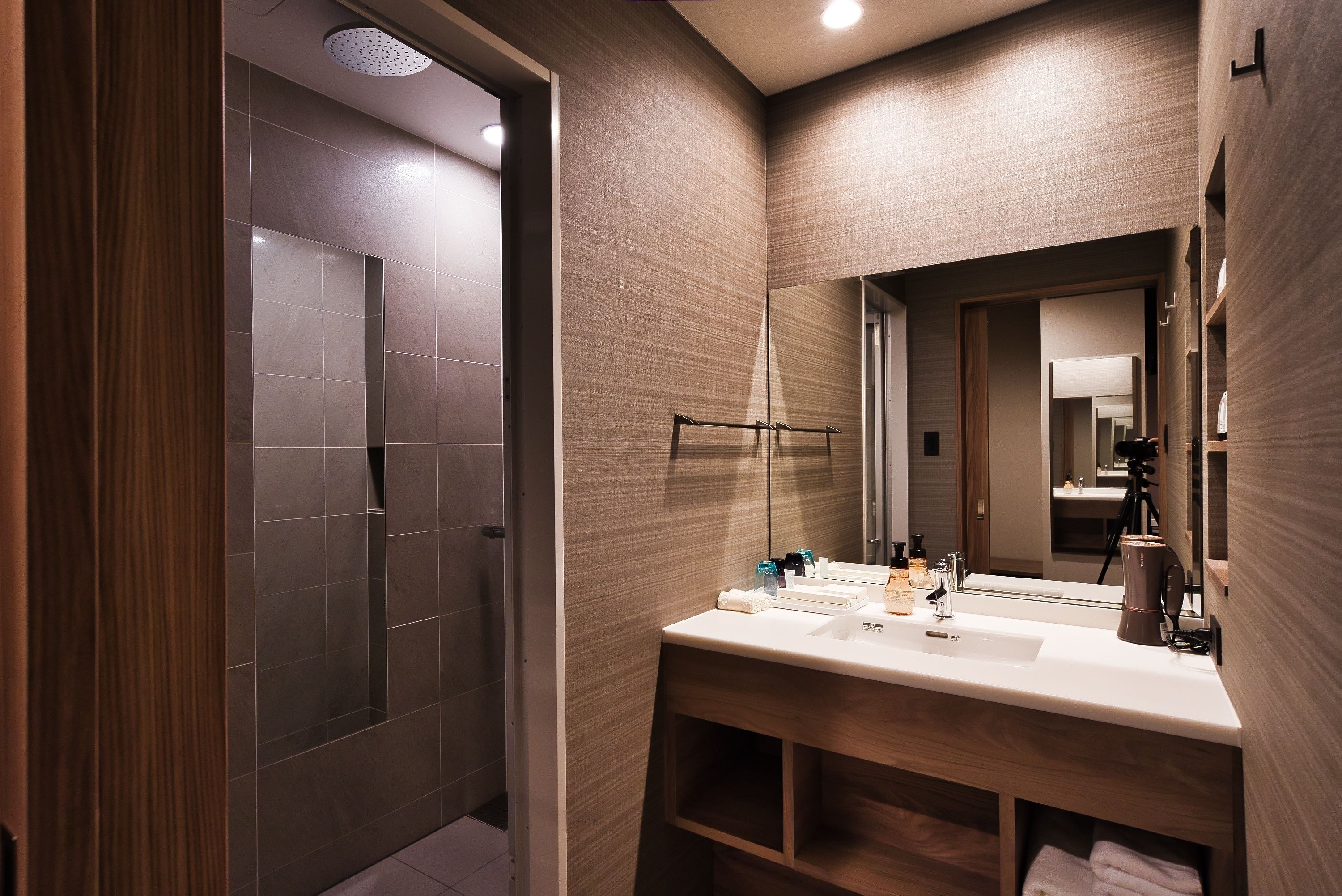 Free toiletries, hair dryer, slippers, bidet