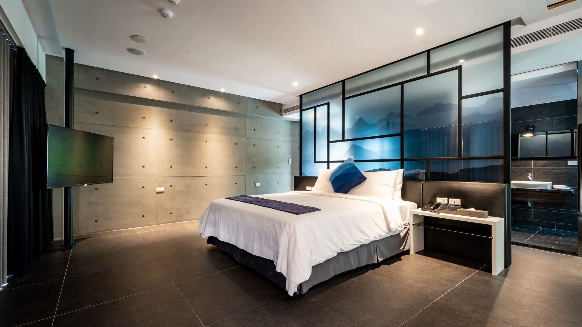 standard double room (moon) | desk, blackout curtains, free wifi, bed sheets