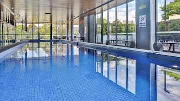 Indoor pool, pool loungers