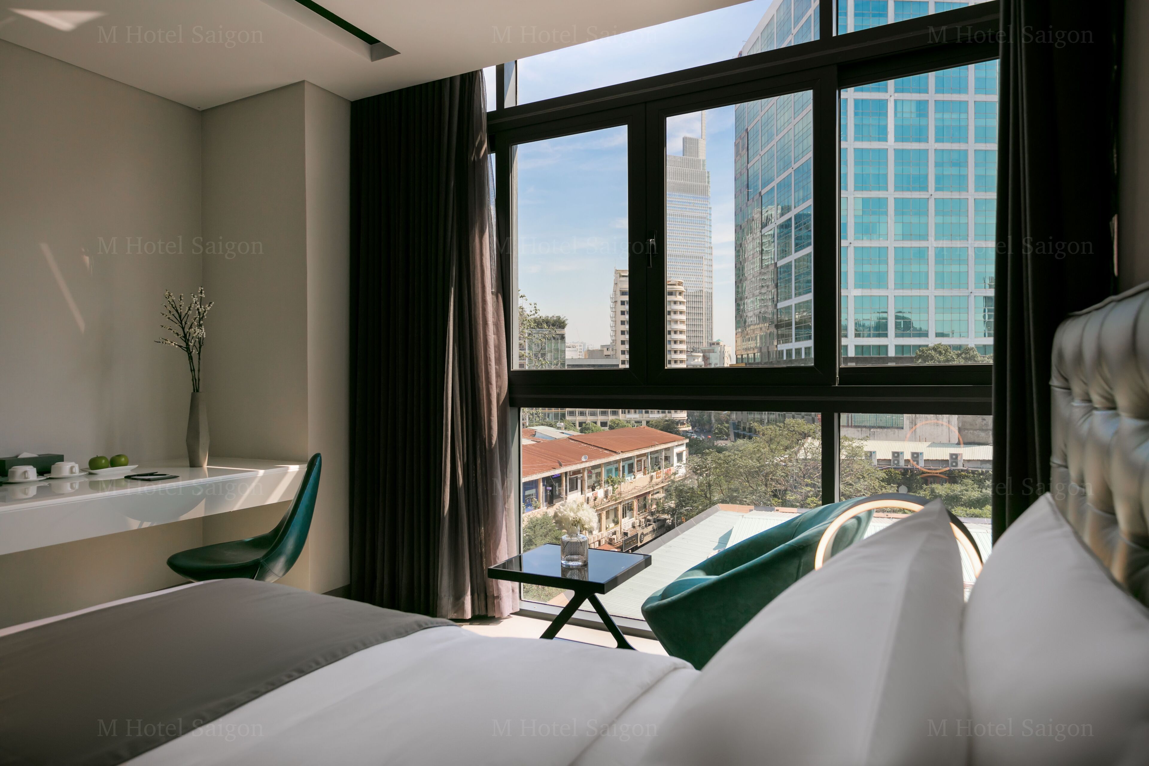 junior contemporary suite | 1 bedroom, minibar, in-room safe, desk