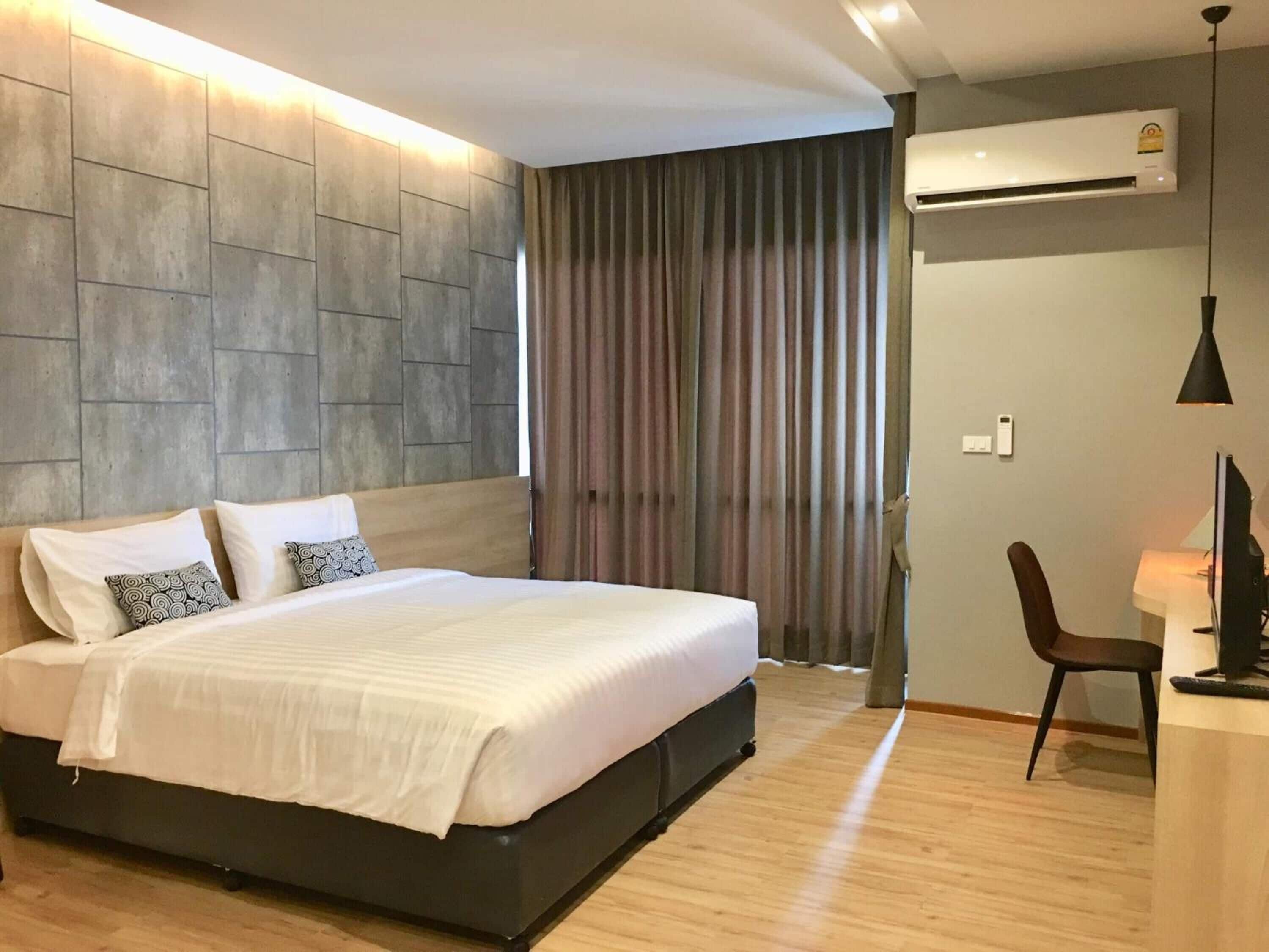 Individually furnished, desk, laptop workspace, blackout curtains