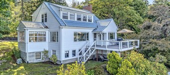 Mt. Rainier View Beach House