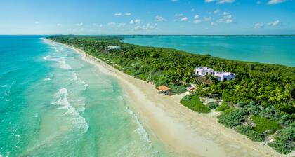 Tulum beachfront 20min from hotel zone<br>Housekeeping-amazing food