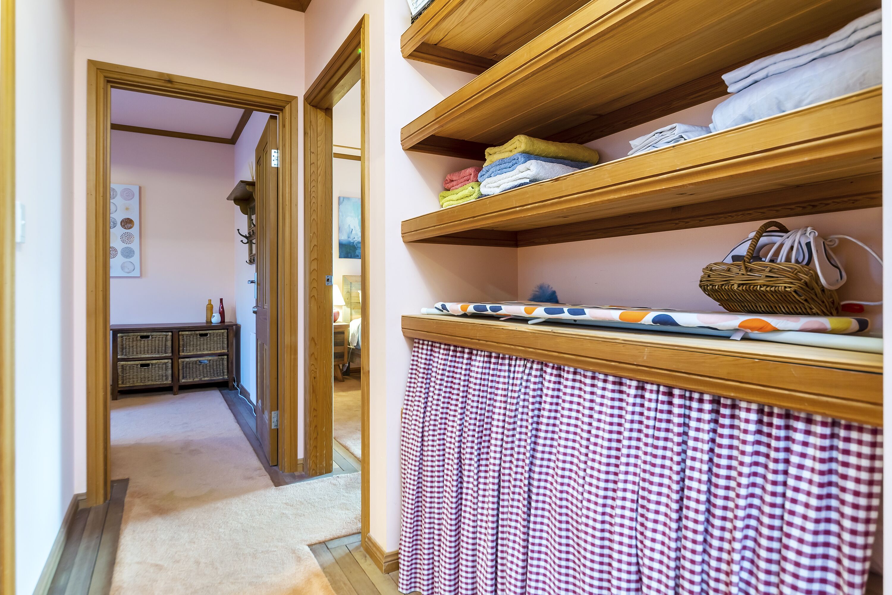 A lovely rustic cottage with all the modern conveniences — image 15