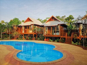 Outdoor pool - Veepana Resort (Ban Laem)