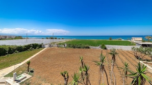 2 bedrooms, soundproofing, WiFi (free), bed sheets - Blue Dream Hotel (Rethymno)