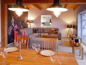 Unclassified image, 2 of 20, button