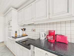 Refrigerador, microondas, horno y lavavajillas 