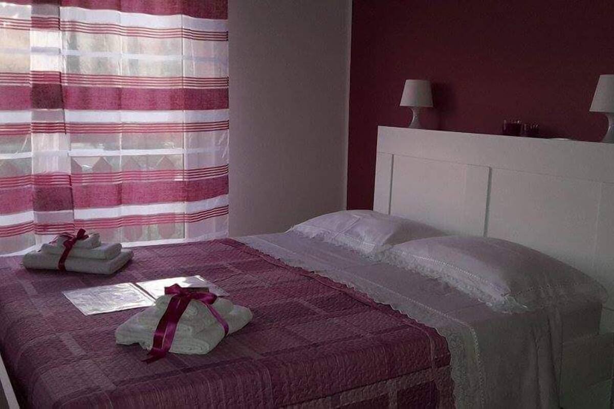 Habitación familiar, vista a la montaña | Cunas gratuitas, wifi gratis y ropa de cama