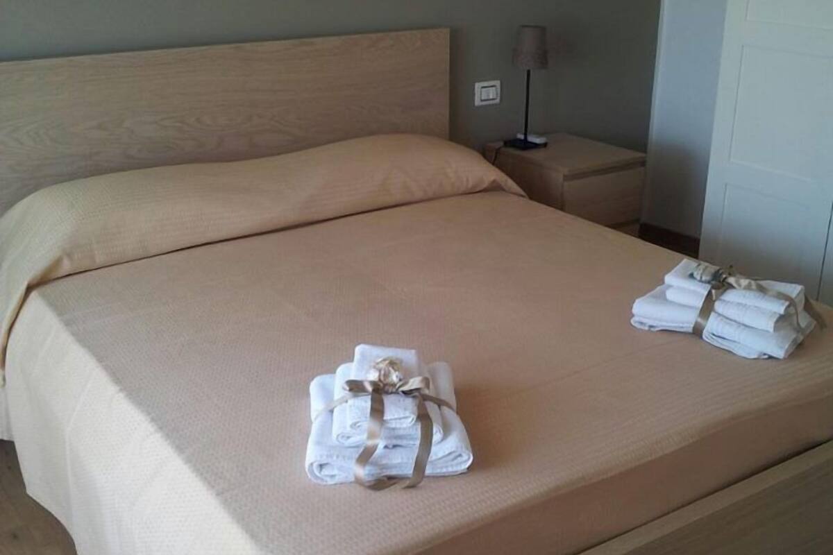 Habitación doble, vista a la montaña | Cunas gratuitas, wifi gratis y ropa de cama