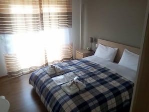 Free cots/infant beds, free WiFi, bed sheets