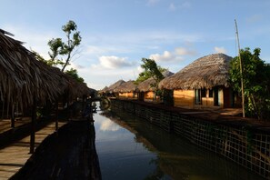 Interior - Baantonlamphu Pakpra (Khuan Khanun)