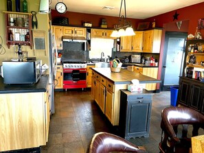 Fridge, microwave, oven, stovetop - Private Lakefront 4-bedroom vacation with two home's on Lake Champlain (Champlain)