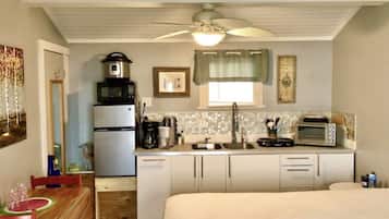 4 室のベッドルーム、アイロン / アイロン台、旅行用ベビーベッド、WiFi (無料)