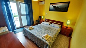 Double Room | Free WiFi, bed sheets - Rooms Vila Irma (Opatija)