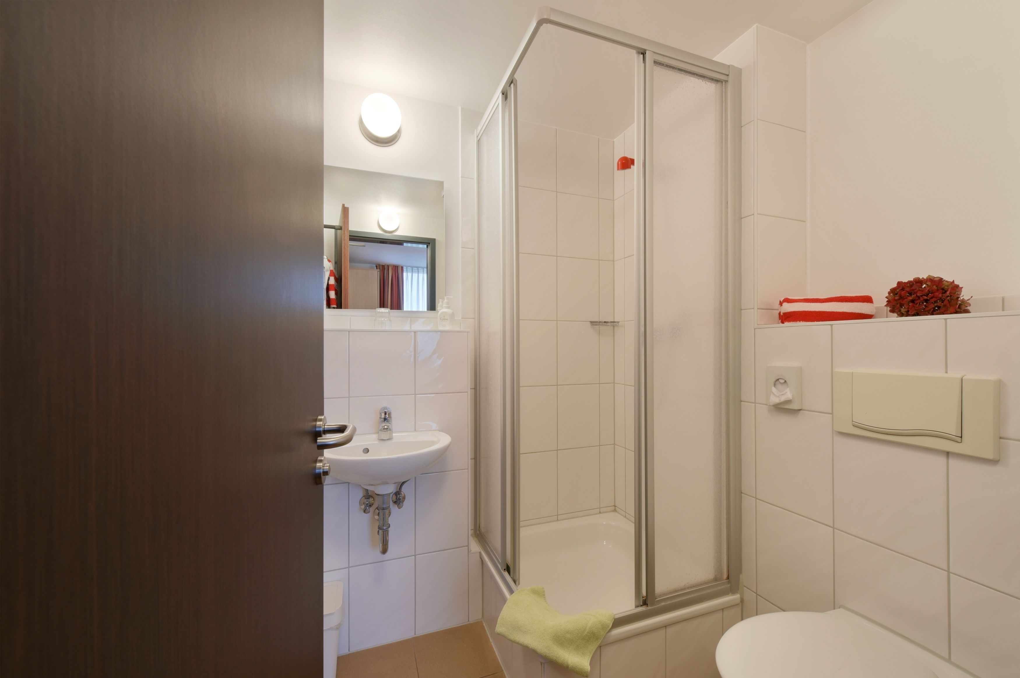 single room | bathroom | shower, hair dryer, towels