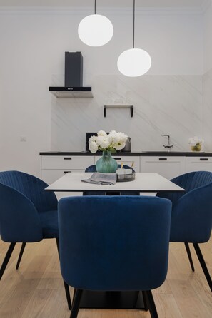 In-room dining - Pierrot & Pierrette Apartments (Zagreb)