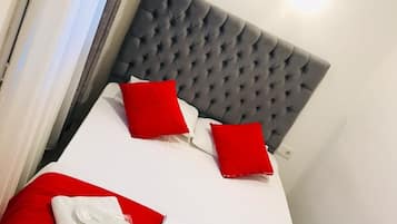 Studio, 1 Double Bed, Non Smoking | 1 bedroom, premium bedding, down duvets, desk