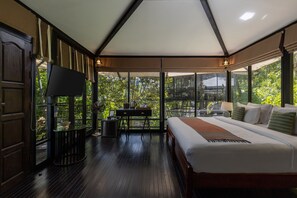 Eco Sana Tent with Private bathroom | 迷你吧、客房内保险箱、办公桌、笔记本电脑工作区