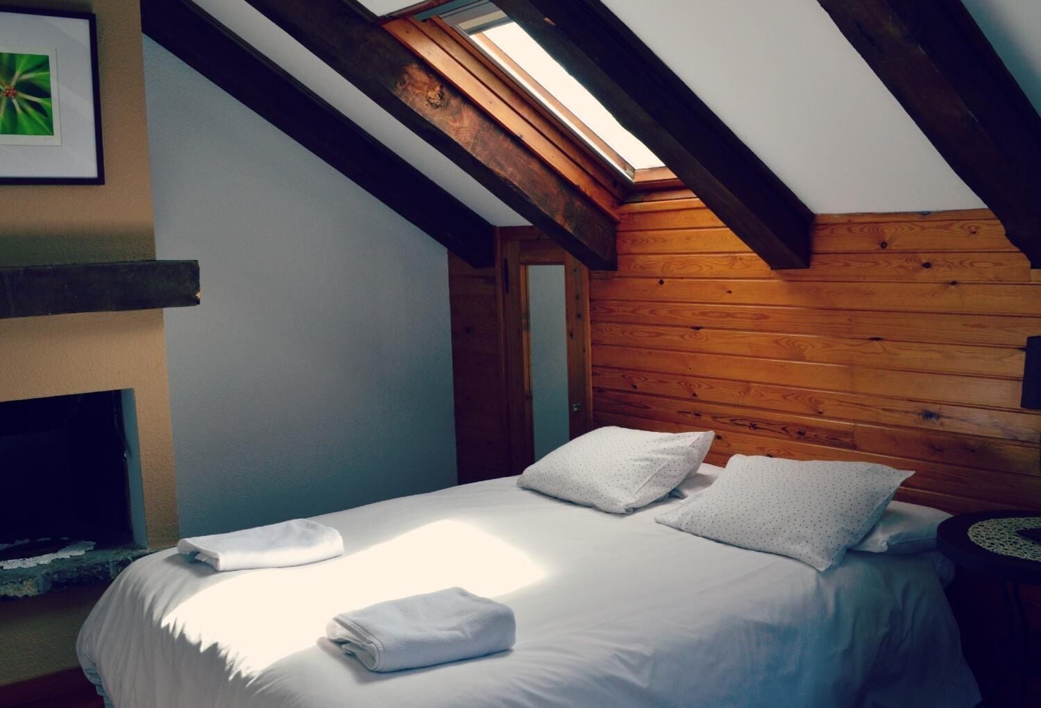 Free cots/infant beds, free WiFi, bed sheets