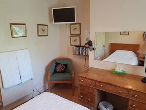 Desk, iron/ironing board, free WiFi, bed sheets - Keyfield Terrace (St Albans)