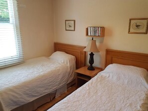 Desk, iron/ironing board, free WiFi, bed sheets - Keyfield Terrace (St Albans)