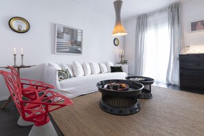 Apartment, 2 Bedrooms | Living room