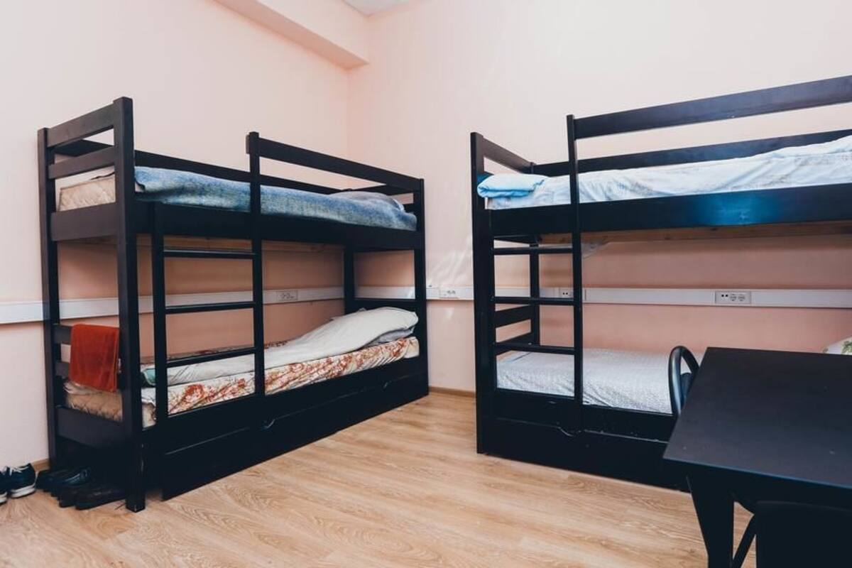 Yhteismajoitus, vain miehille (Bed in 8-Bed Dormitory) | Silitysrauta/-lauta, ilmainen Wi-Fi, vuodevaatteet