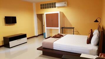 Standard Double Room | In-room safe, blackout drapes, free WiFi, bed sheets