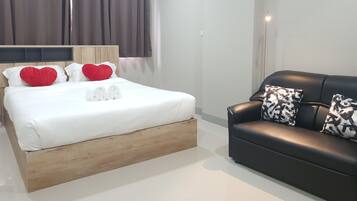 Standard Single Room, Non Smoking | Desk, laptop workspace, bed sheets