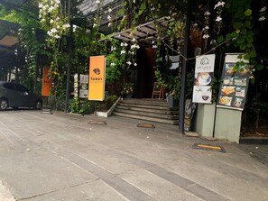 Coffee service - i Residence Hotel (Khlong Luang)
