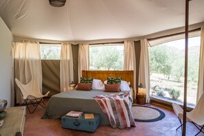 Lodge | เครื่องนอนระดับพรีเมียม, ผ้านวมขนเป็ด, เตียงเมมโมรีโฟม, มินิบาร์