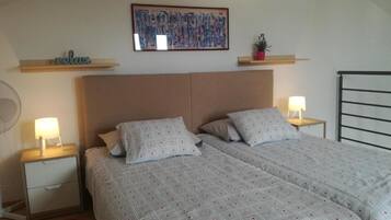 Apartment, 2 Bedrooms, Terrace, Sea View (Magnus) | In-room safe, soundproofing, free WiFi, bed sheets